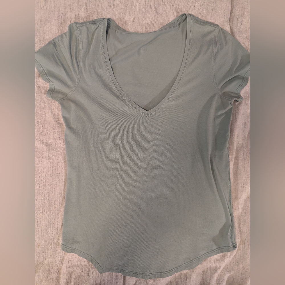 Elegant Women's V-Neck Top - Light Gray